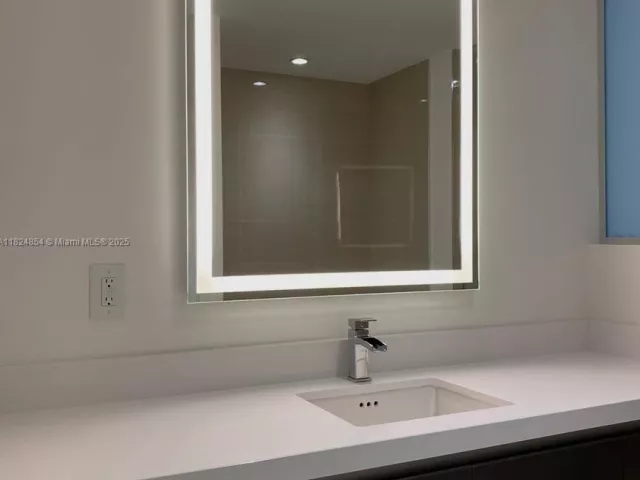 Продажа квартиры #503 - фото 6180419