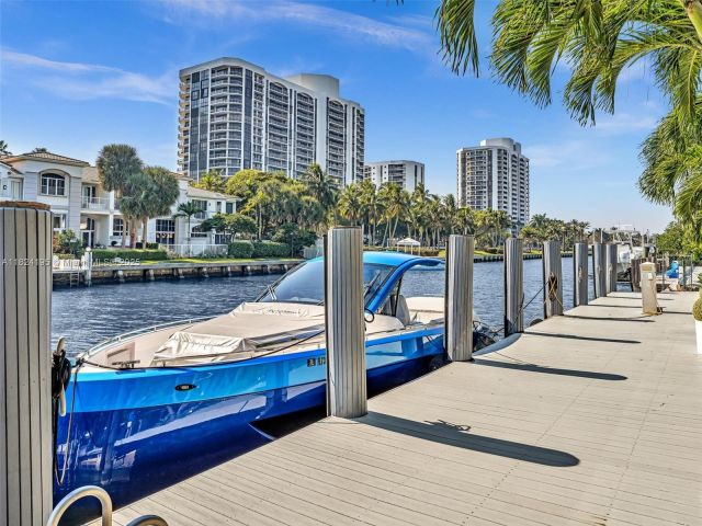 Дом в аренду по адресу 307 Holiday Dr - фото 6180963