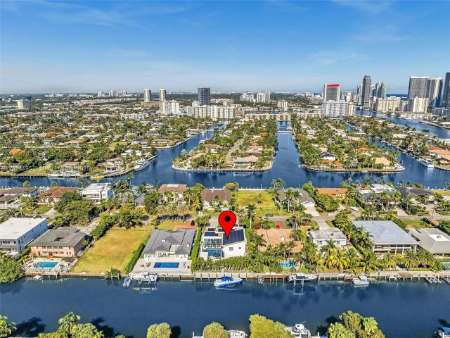 Дом в аренду по адресу 307 Holiday Dr - фото 6180976