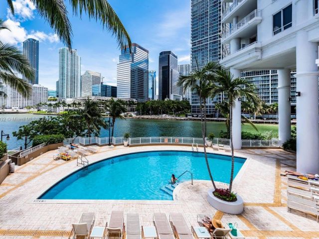 Продажа квартиры #807 - фото 6185296