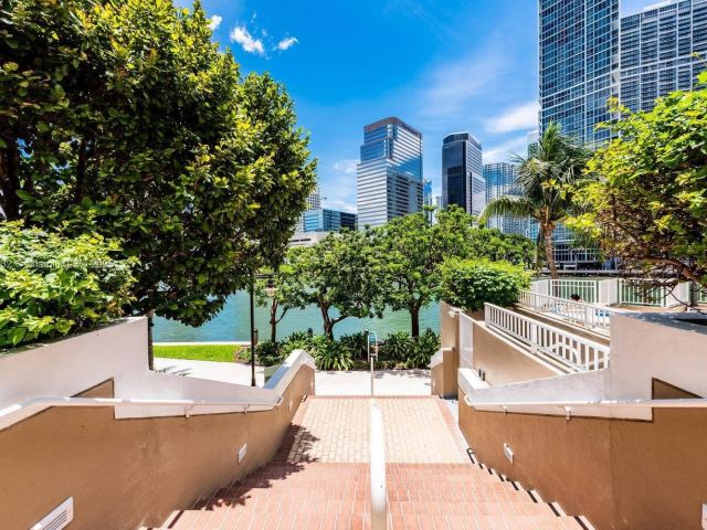 Продажа квартиры #807 - фото 6185298