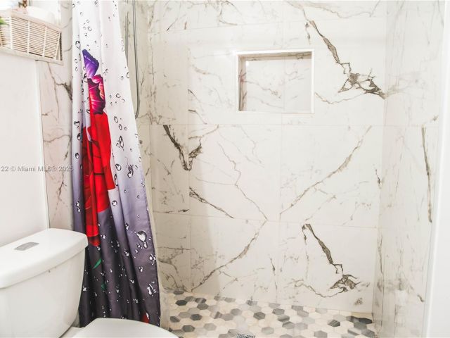 Продажа дома по адресу 10770 SW 172nd St - фото 6200814