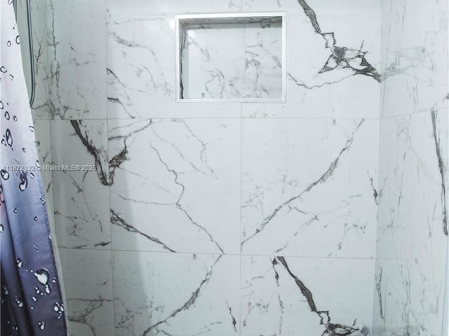 Продажа дома по адресу 10770 SW 172nd St - фото 6200815