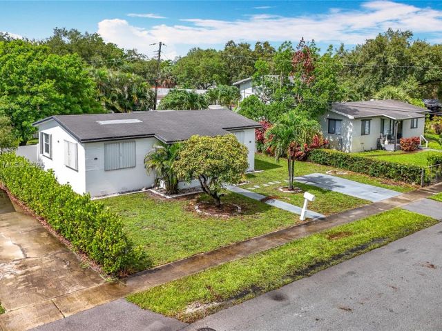 Продажа дома по адресу 6464 Mcclellan St - фото 6204347