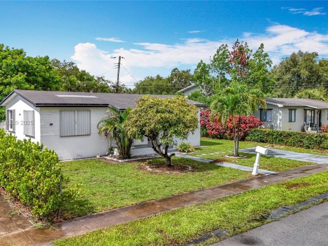 Продажа дома по адресу 6464 Mcclellan St - фото 6204348