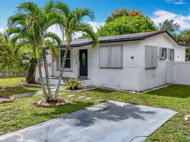 Продажа дома по адресу 6464 Mcclellan St - фото 6204353