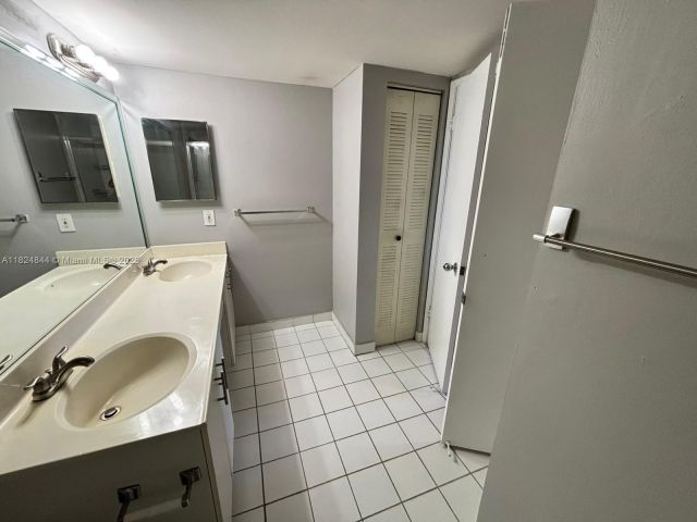 Квартира в аренду номер1915 - фото 6181659