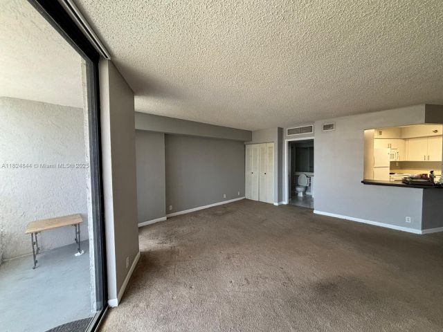 Квартира в аренду номер1915 - фото 6181669