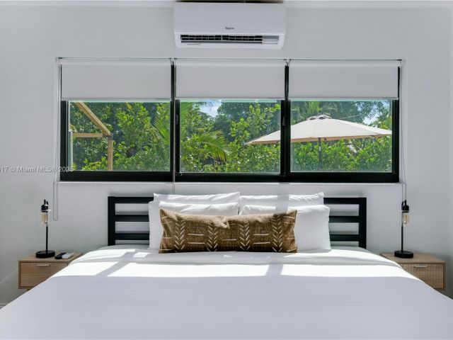 Дом в аренду по адресу 11534 NE 13th Ave - фото 6181134