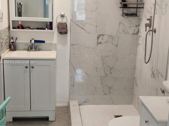 Продажа дома по адресу 1607 Moffett St - фото 6182439