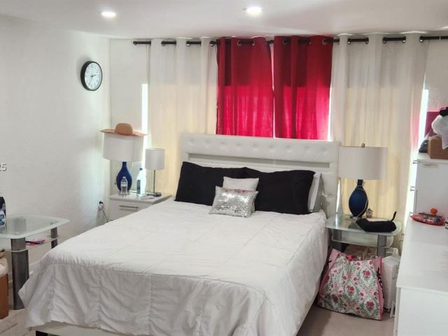 Продажа дома по адресу 1607 Moffett St - фото 6182441