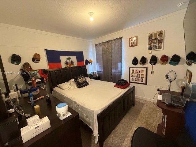 Дом в аренду по адресу 2317 SE 10th St 2317 - фото 6191295