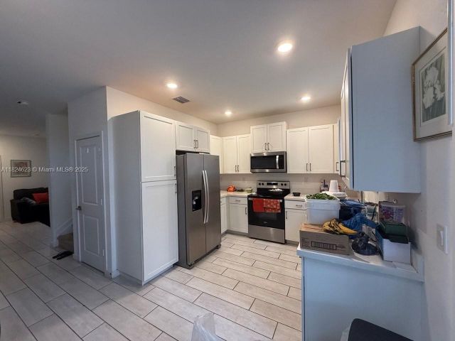 Дом в аренду по адресу 2317 SE 10th St 2317 - фото 6191301