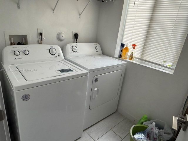 Дом в аренду по адресу 2317 SE 10th St 2317 - фото 6191302