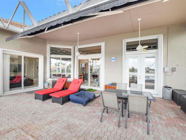 Продажа дома по адресу 12364 Clearfalls Drive - фото 6217519