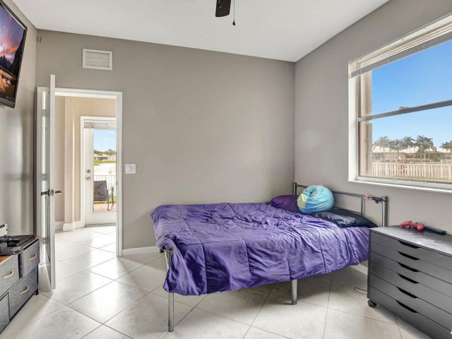 Продажа дома по адресу 12364 Clearfalls Drive - фото 6217523