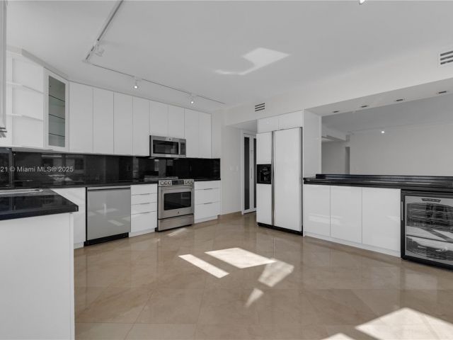 Продажа квартиры #16Y - фото 6196367