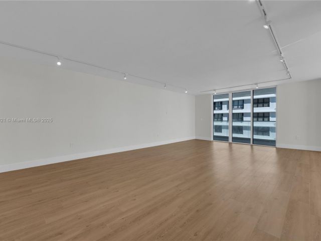 Продажа квартиры #16Y - фото 6196371