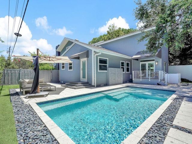 Дом в аренду по адресу 150 NE 50 A - фото 6183652