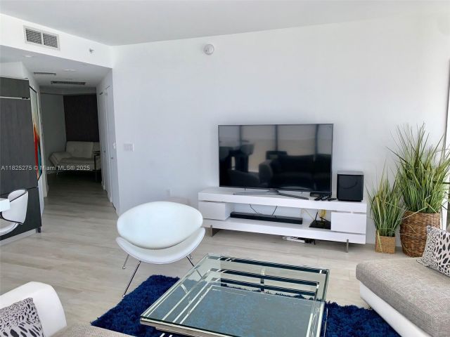 Продажа квартиры #2706 - фото 6184741