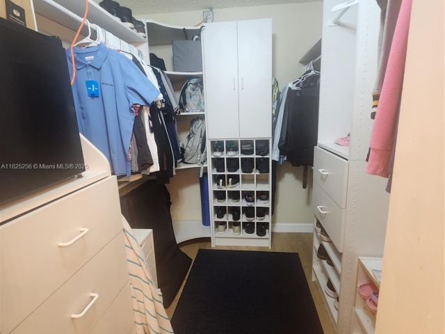 Продажа дома по адресу 2017 NW 182nd Ave - фото 6206727