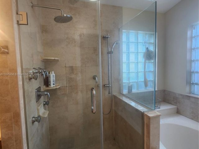 Продажа дома по адресу 2017 NW 182nd Ave - фото 6206728