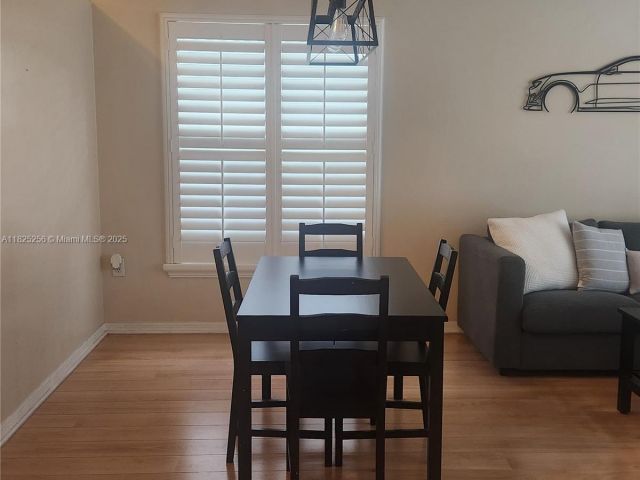 Продажа дома по адресу 2017 NW 182nd Ave - фото 6206739