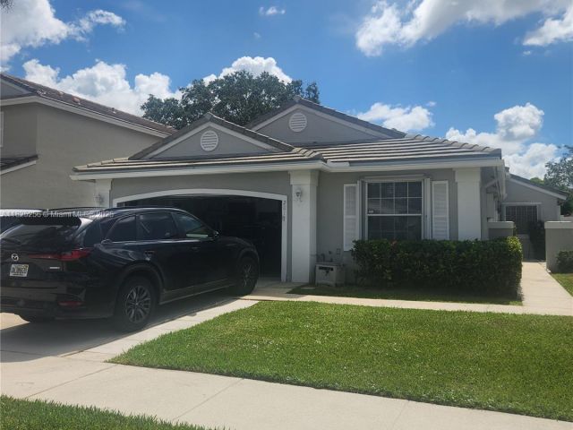 Продажа дома по адресу 2017 NW 182nd Ave - фото 6206744