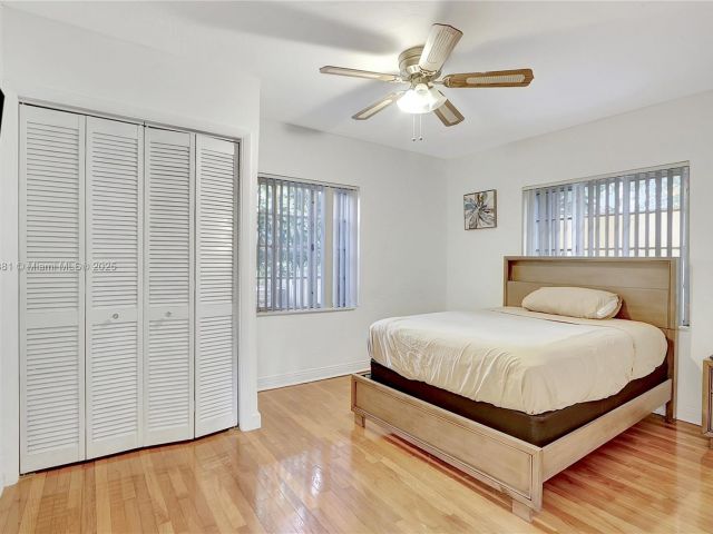 Дом в аренду по адресу 33 SW 20th Rd . - фото 6182879