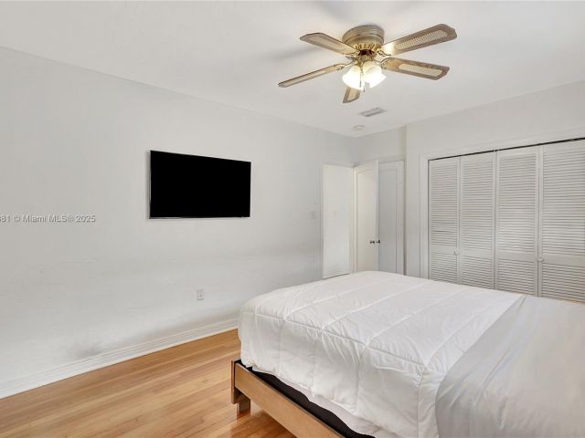 Дом в аренду по адресу 33 SW 20th Rd . - фото 6182880