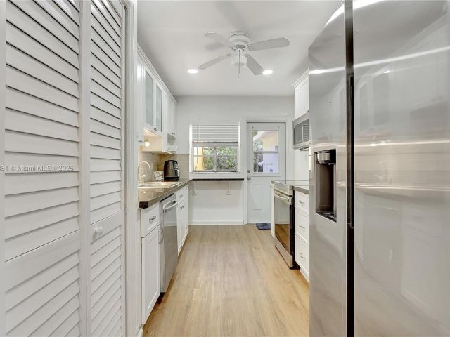 Дом в аренду по адресу 33 SW 20th Rd . - фото 6182891