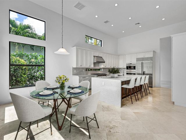 Продажа дома по адресу 6980 NW 28th Ave - фото 6252213