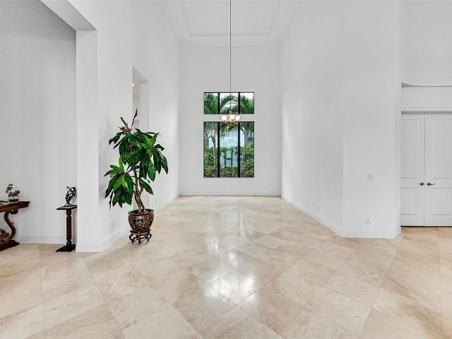 Продажа дома по адресу 6980 NW 28th Ave - фото 6252218