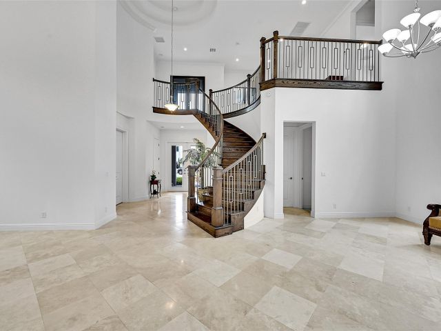 Продажа дома по адресу 6980 NW 28th Ave - фото 6252221