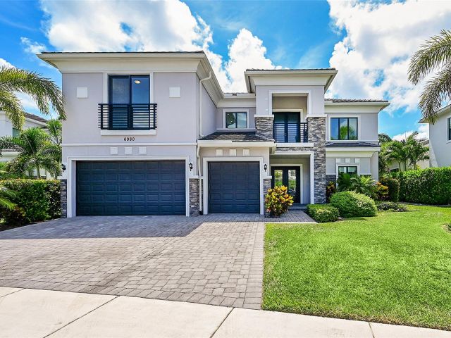 Продажа дома по адресу 6980 NW 28th Ave - фото 6252224