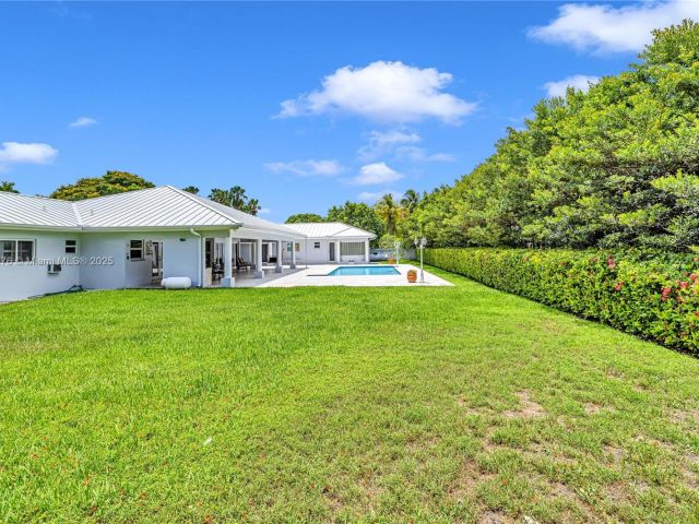 Продажа дома по адресу 10563 SW 92nd Ave - фото 6222101