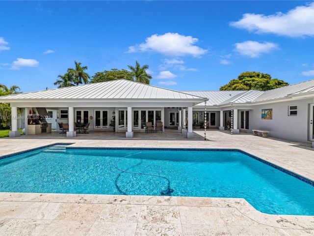 Продажа дома по адресу 10563 SW 92nd Ave - фото 6222108