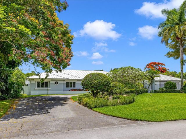 Продажа дома по адресу 10563 SW 92nd Ave - фото 6222111