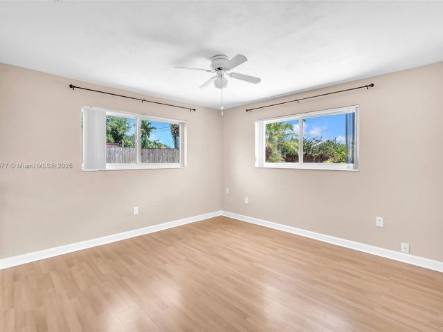 Продажа дома по адресу 9200 SW 54th St - фото 6230480