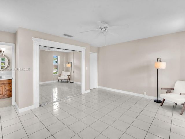 Продажа дома по адресу 9200 SW 54th St - фото 6230481