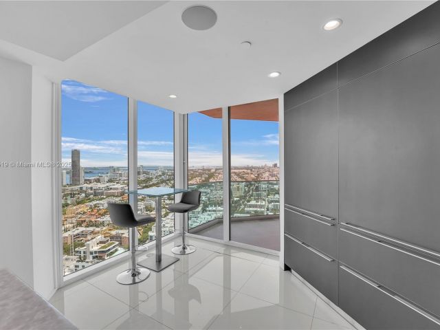 Продажа квартиры #3405 - фото 6205075