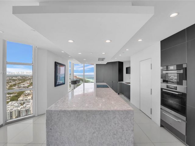 Продажа квартиры #3405 - фото 6205078