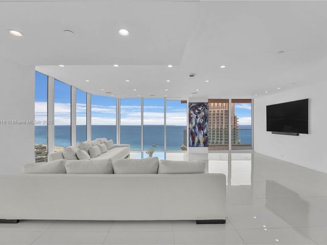 Продажа квартиры #3405 - фото 6205083