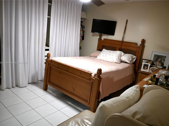 Продажа дома по адресу 18325 SW 114th Ct - фото 6187129