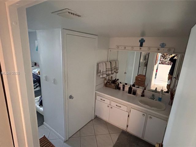 Продажа квартиры #1030 - фото 6185443