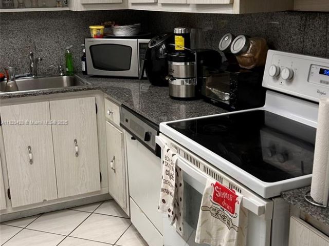 Продажа квартиры #1030 - фото 6185447