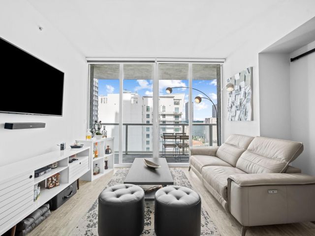 Продажа квартиры #2210 - фото 6185535