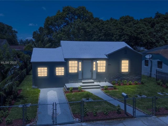 Продажа дома по адресу 1051 NW 63rd St - фото 6184849