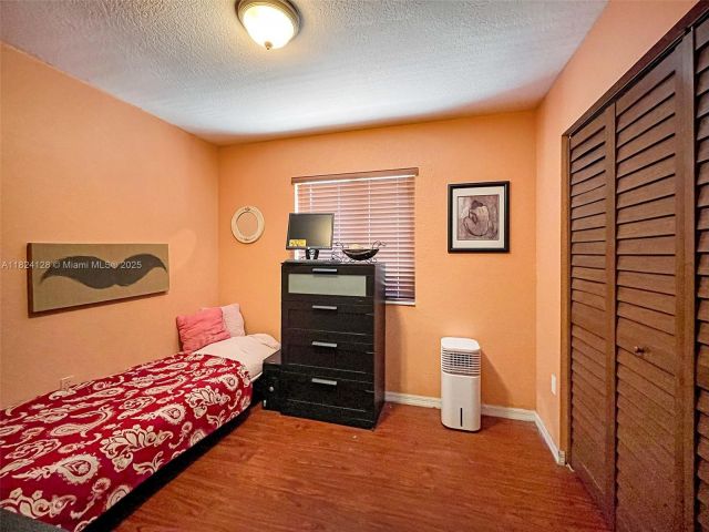 Продажа дома по адресу 18003 SW 153rd Pl - фото 6195280