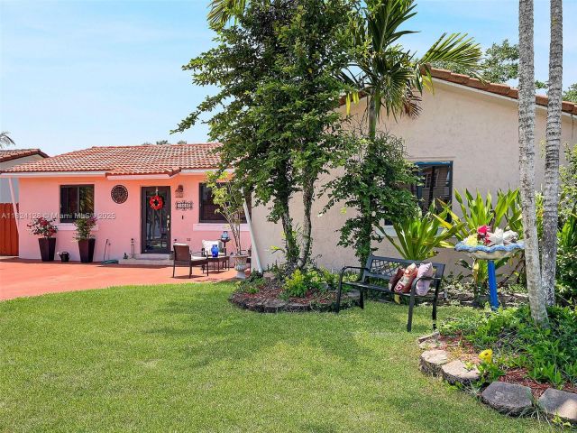 Продажа дома по адресу 18003 SW 153rd Pl - фото 6195285